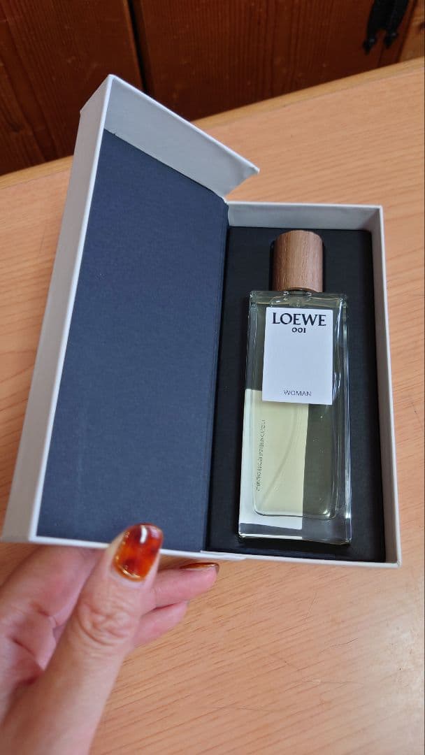 香水(女性用) LOEWE 001 WOMAN Eau de Parfum 50 ML