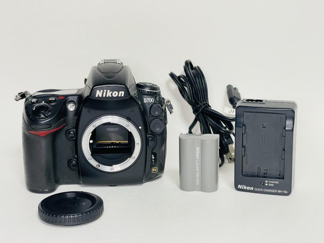 ニコン Nikon D700 ボディ FX デジタル一眼レフ 付属品あり