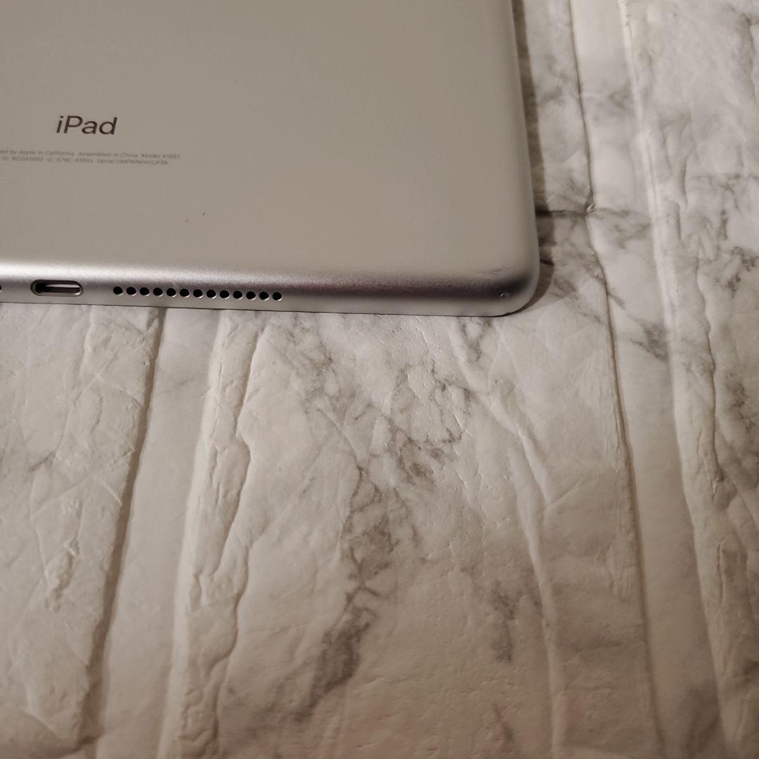 133 iPad 6世代 32GB Wi-Fi シルバー