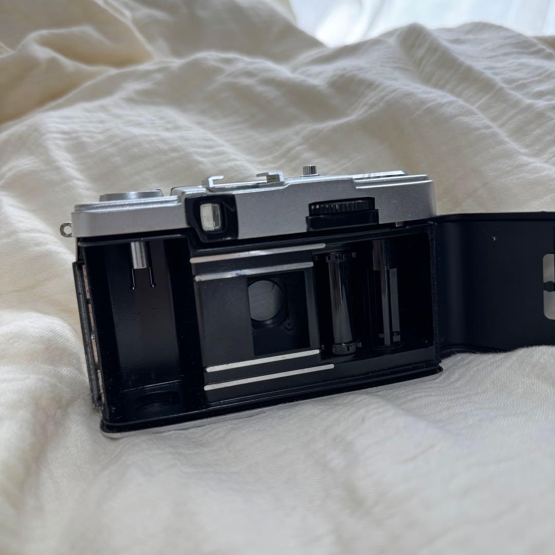 OLYMPUS PEN EE-2 ハーフサイズカメラ