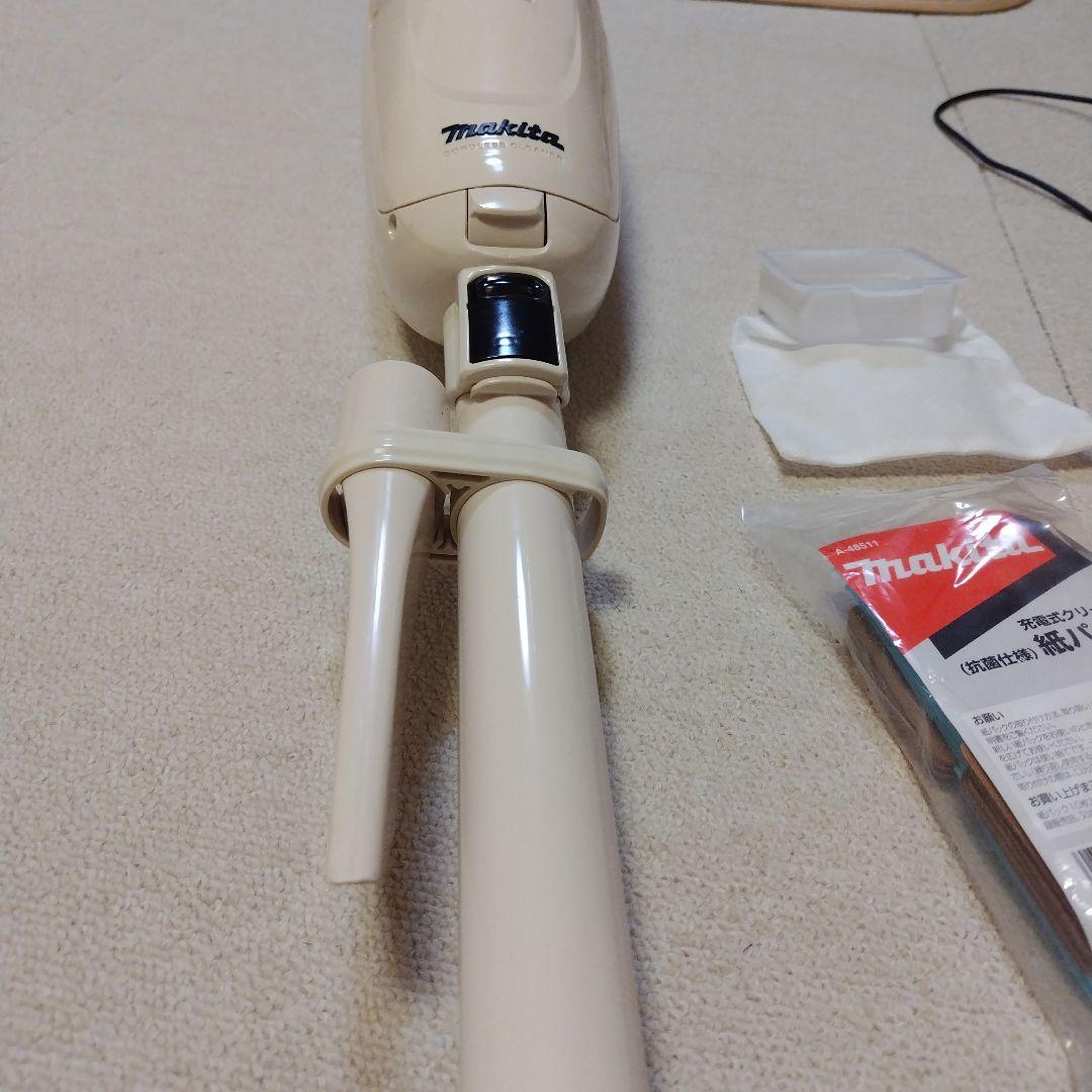 Makita 充電式クリーナー 紙パック式