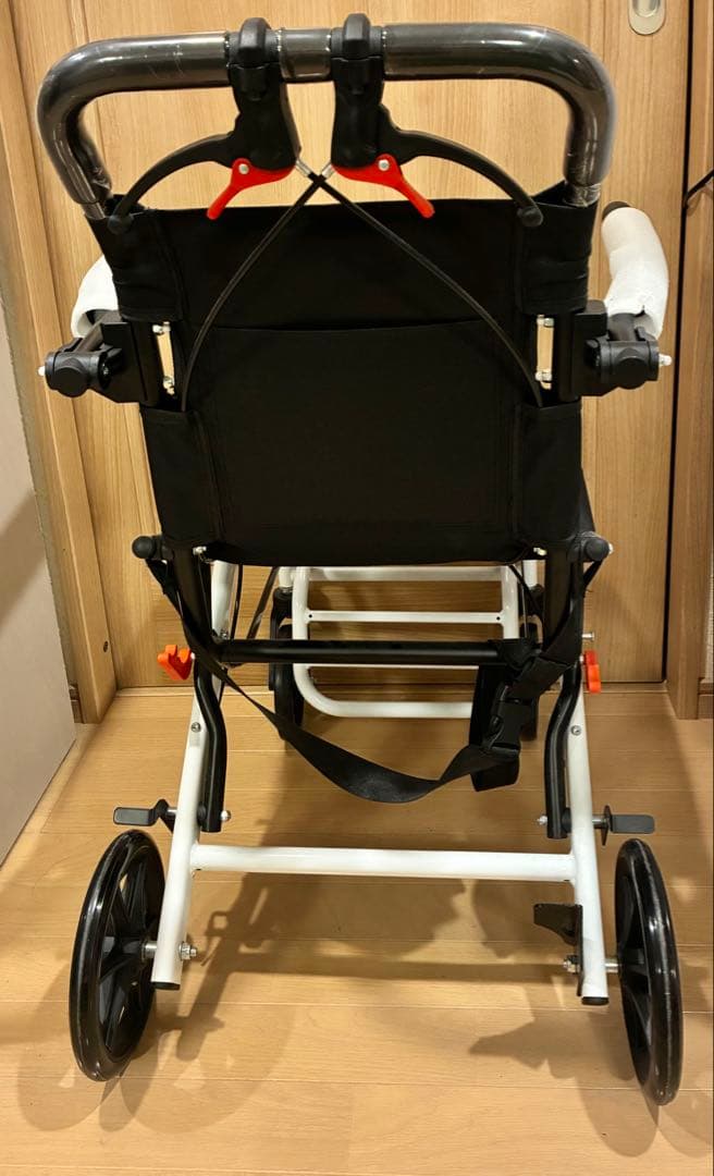 折りたたみ式介助用車椅子 軽量