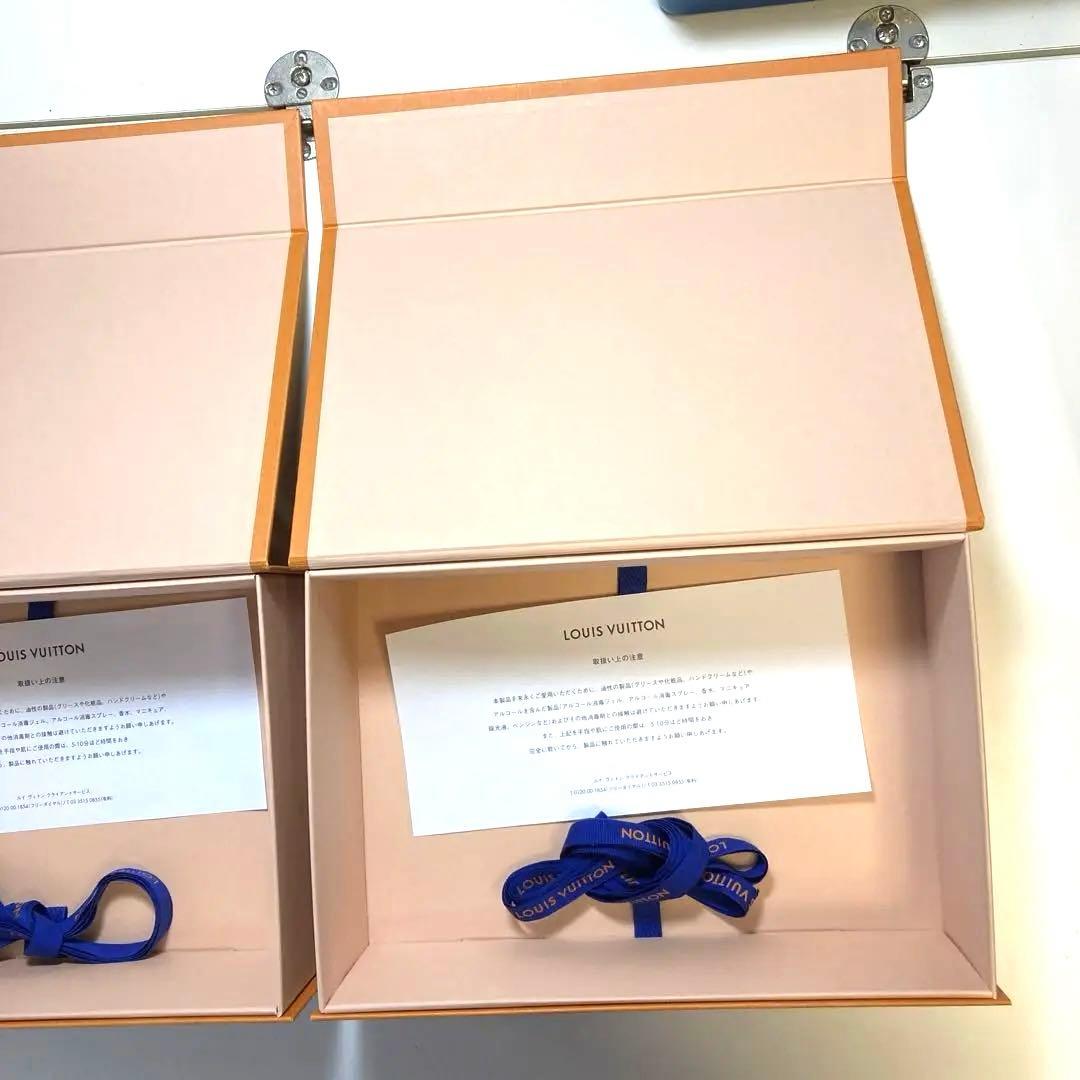 ルイヴィトン　バッグの空箱2箱　リボン付き
