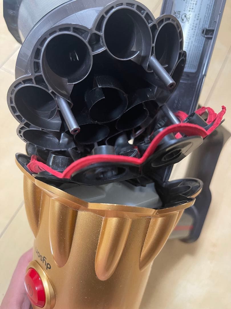 【美品】SV46 V12 ダイソン dyson コードレス 掃除機 清掃済み