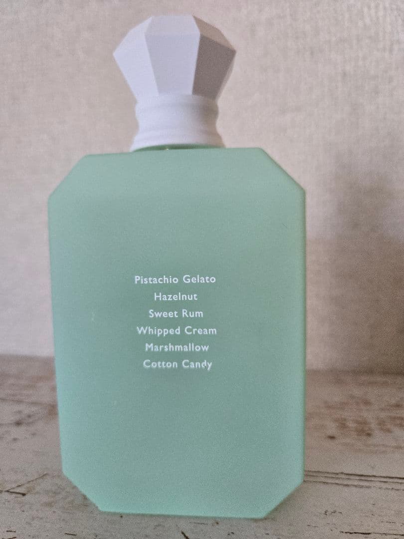 香水(女性用) KAYALI Yum Pistachio Gelato 33 100ml