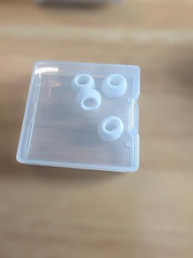 【良品・正規品】Apple AirPods Pro第2世代 USB-C替チップ付