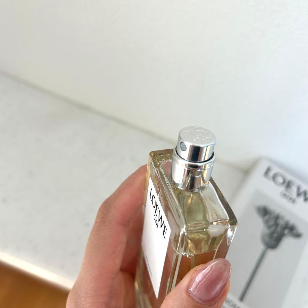 （ほぼ未使用）LOEWE 香水 001