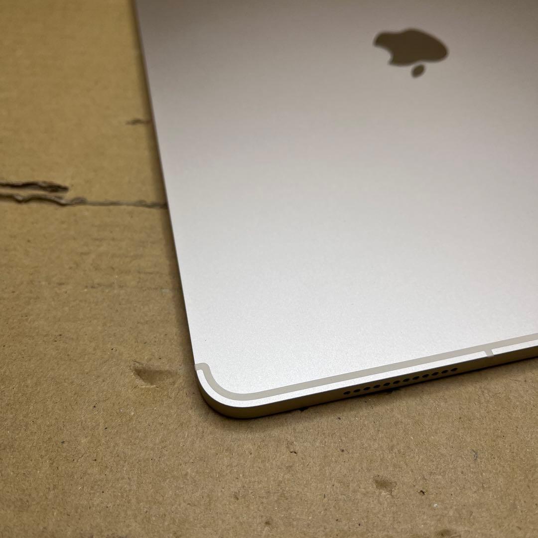 iPad Air 13 インチ M2 256 GB スターライト