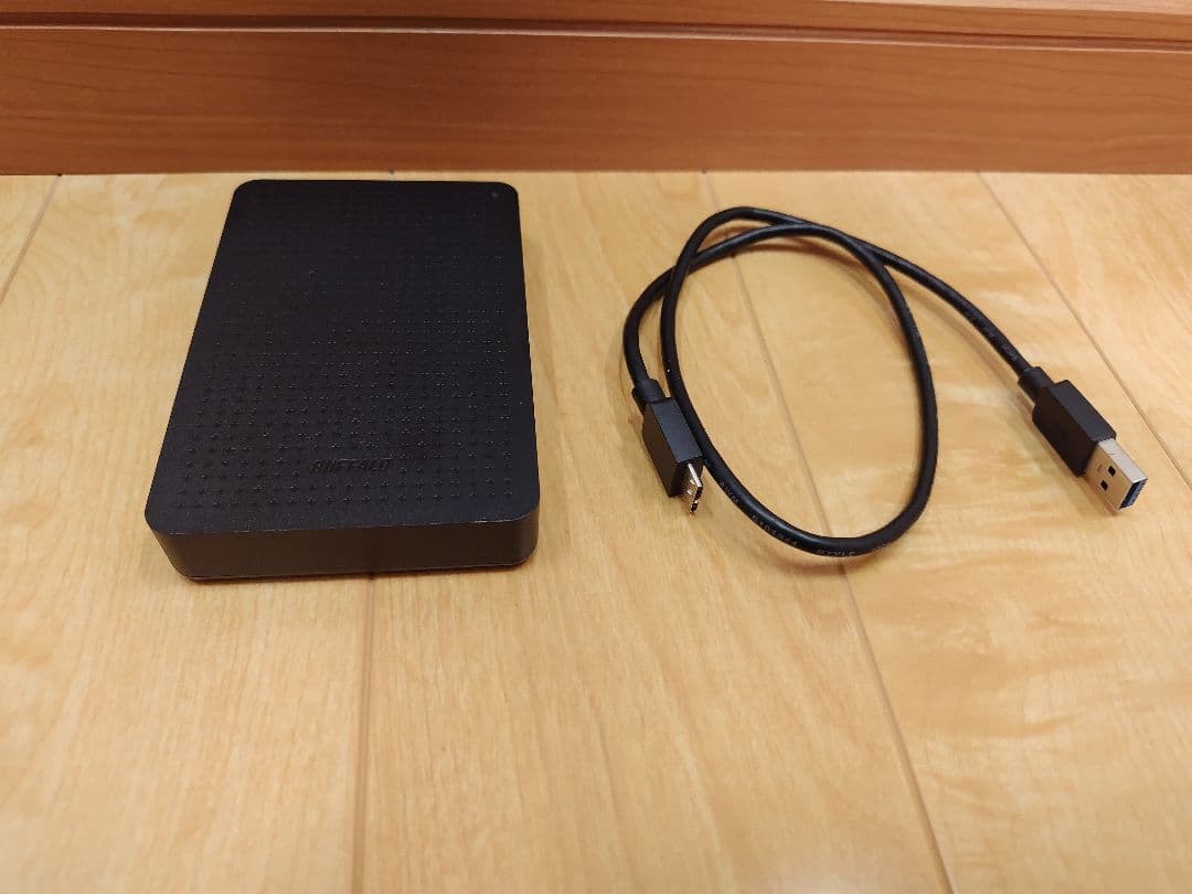 外付けポータブルHDD HD-PCF2.0U3-GB(2TB・バッファロー)