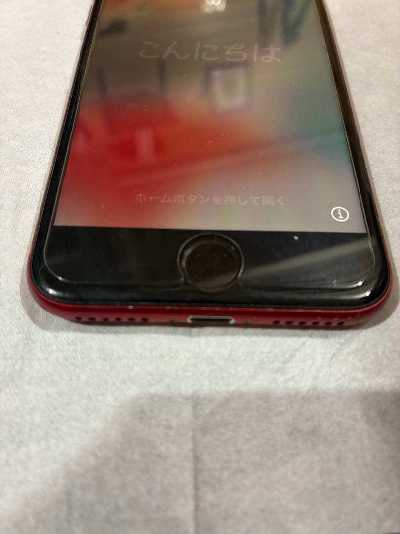iPhone8 64G 人気の赤