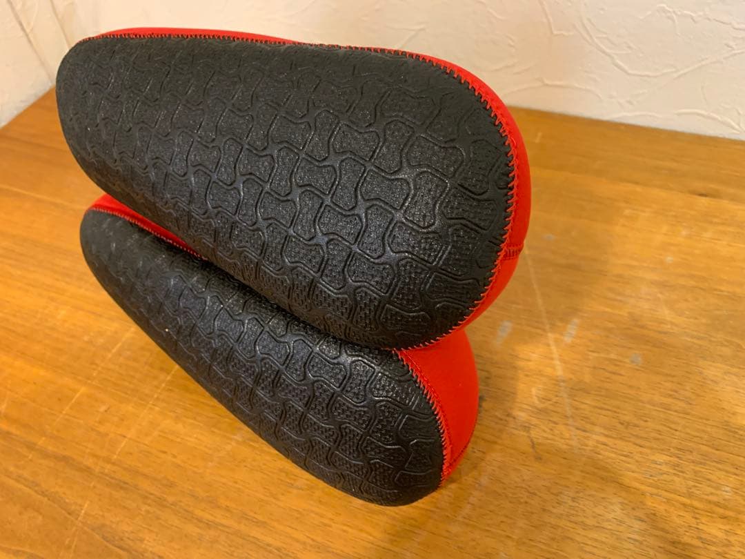 G1028-22★やわらか湯たんぽ　赤　ウエットスーツ素材　Mサイズ