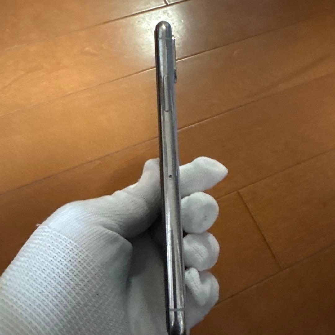 Apple iPhone X シルバー
