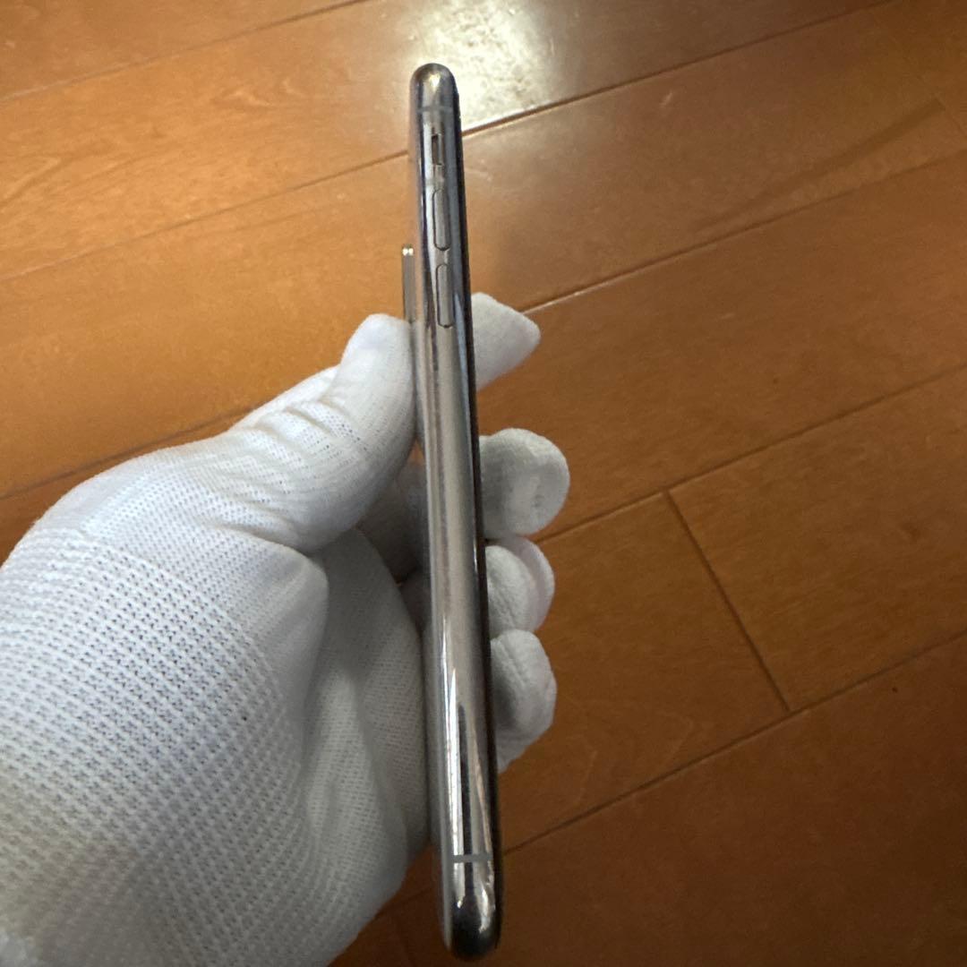 Apple iPhone X シルバー