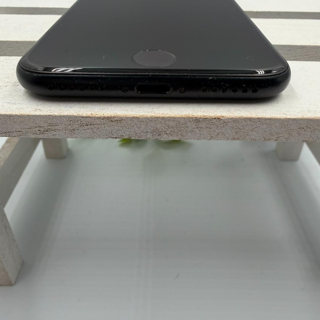 iPhone SE第3世代 64GB ミッドナイト 422