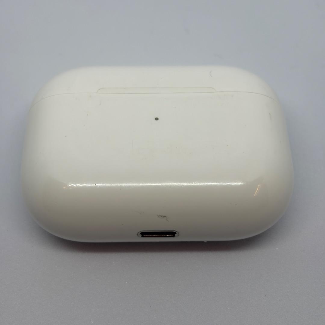 AirPodsPro 第1世代 本体 充電ケース／保護ケース／イヤーピース付き