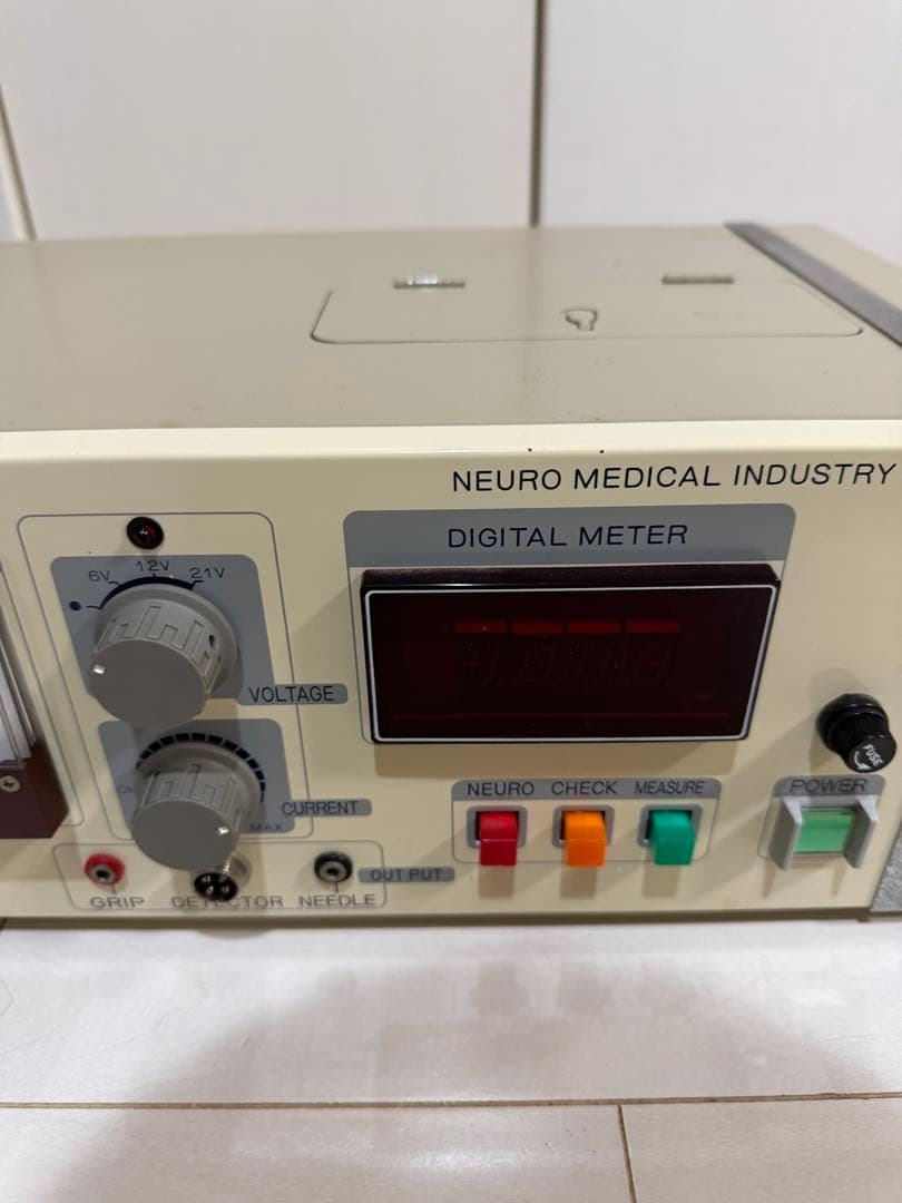 02 ノイロメーター　Type D-601 通電確認済み