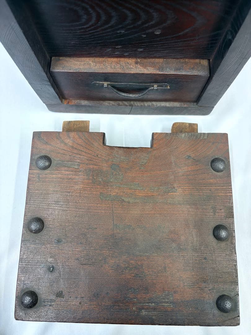 船金庫　箪笥　銭箱　賽銭箱　骨董　時代物　アンティーク　レトロ　木製　箱　仐
