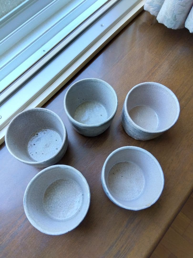 ねずみ志野。茶碗五客