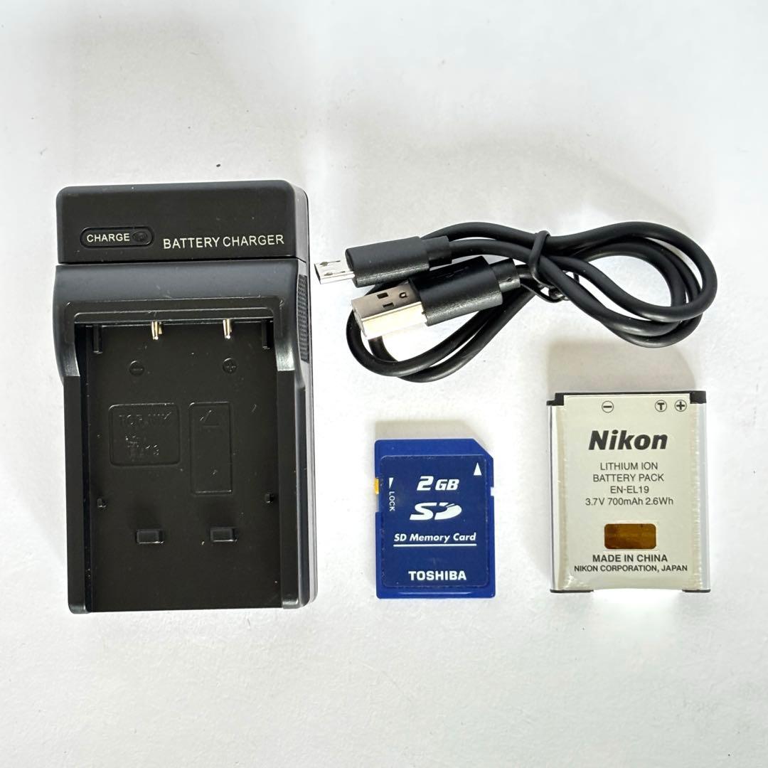 Nikon coolpix A300 ニコン　デジカメ　SDカード付