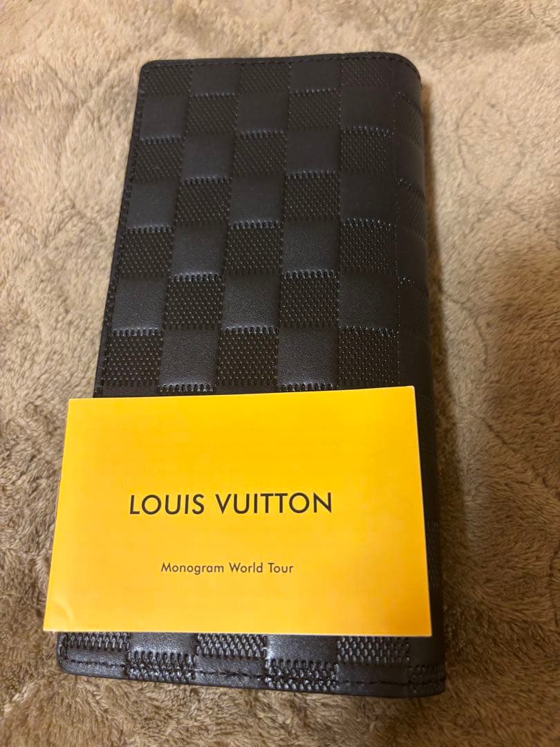 LOUIS VUITTON Monogram World Tour ギフト箱付き