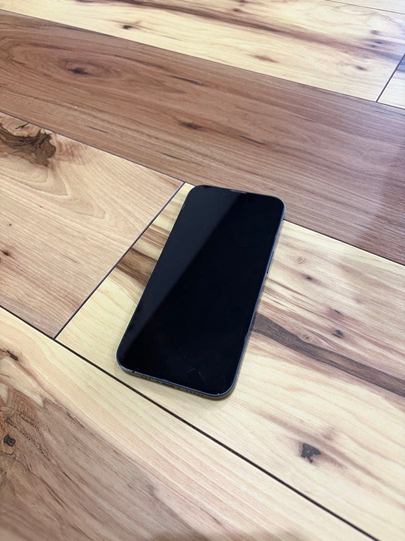 Apple iPhone 13ブラック 本体 超美品