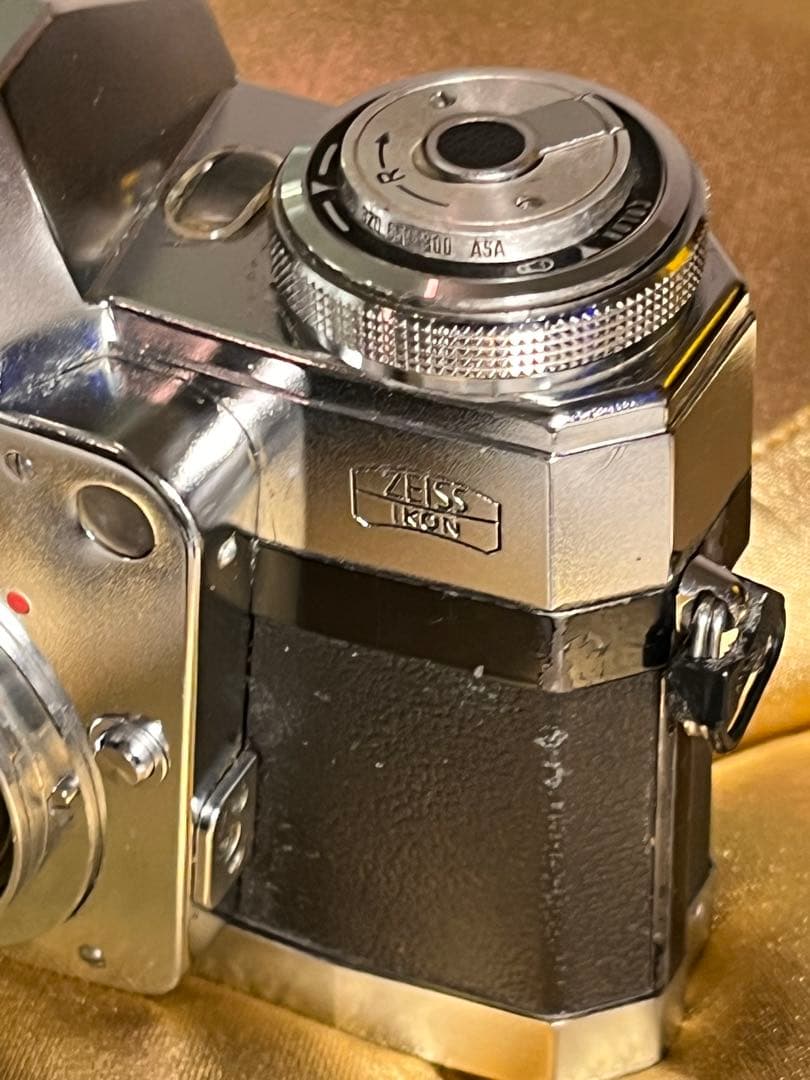 ZEISS IKON CONTAREX ボディーのみ マガジンバックパネル付き