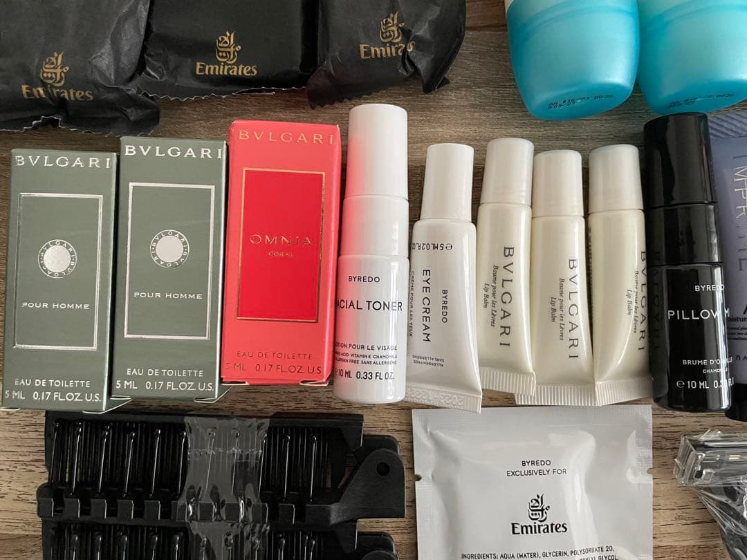 エミレーツ航空 BVLGARI 旅行用化粧品セット
