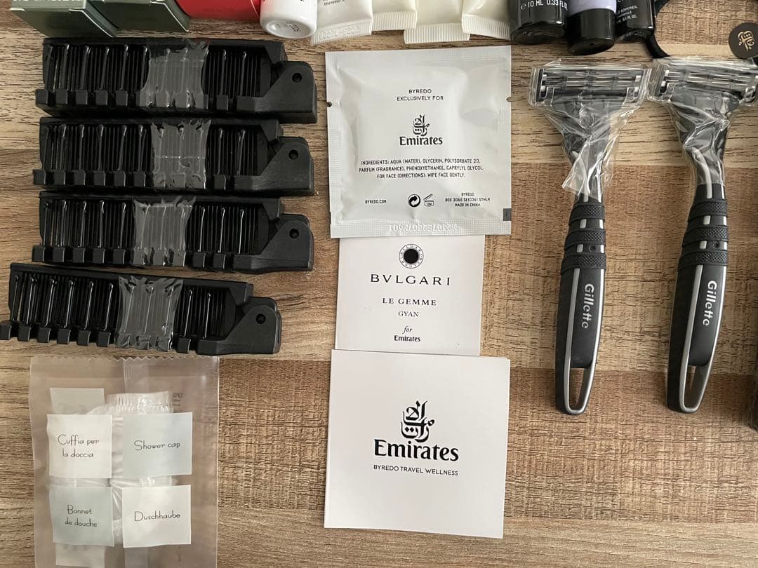 エミレーツ航空 BVLGARI 旅行用化粧品セット
