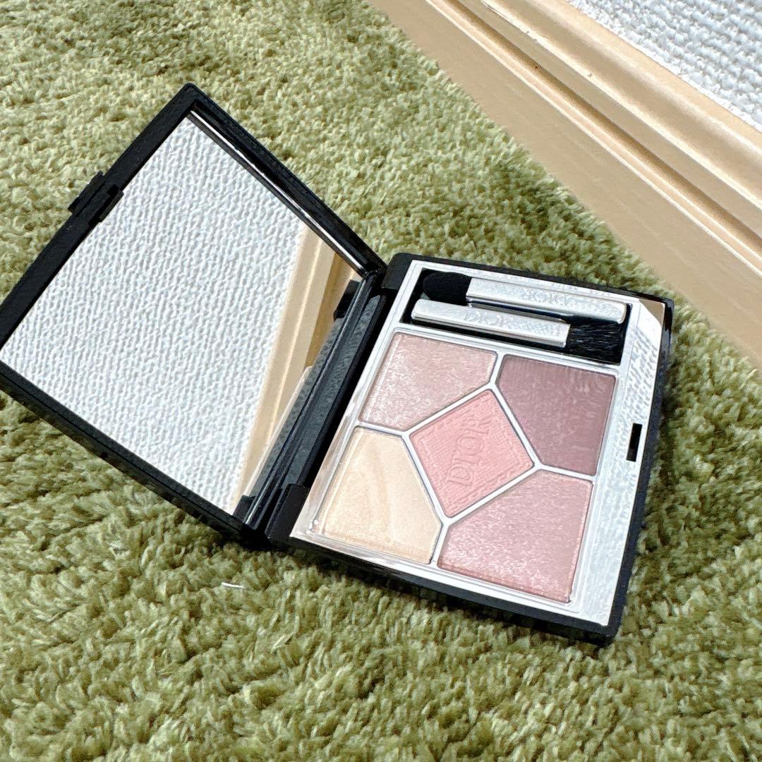 新品・未使用　アイシャドウ　ディオール　Dior コスメ　ピンク　メイク　743