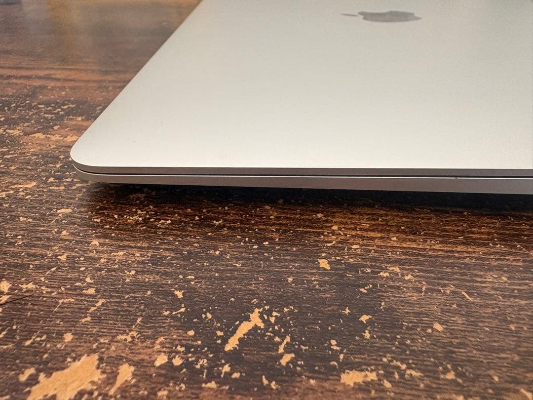 MacBook Air M1 13インチ 8GB 256GB｜美品｜純正充電器付