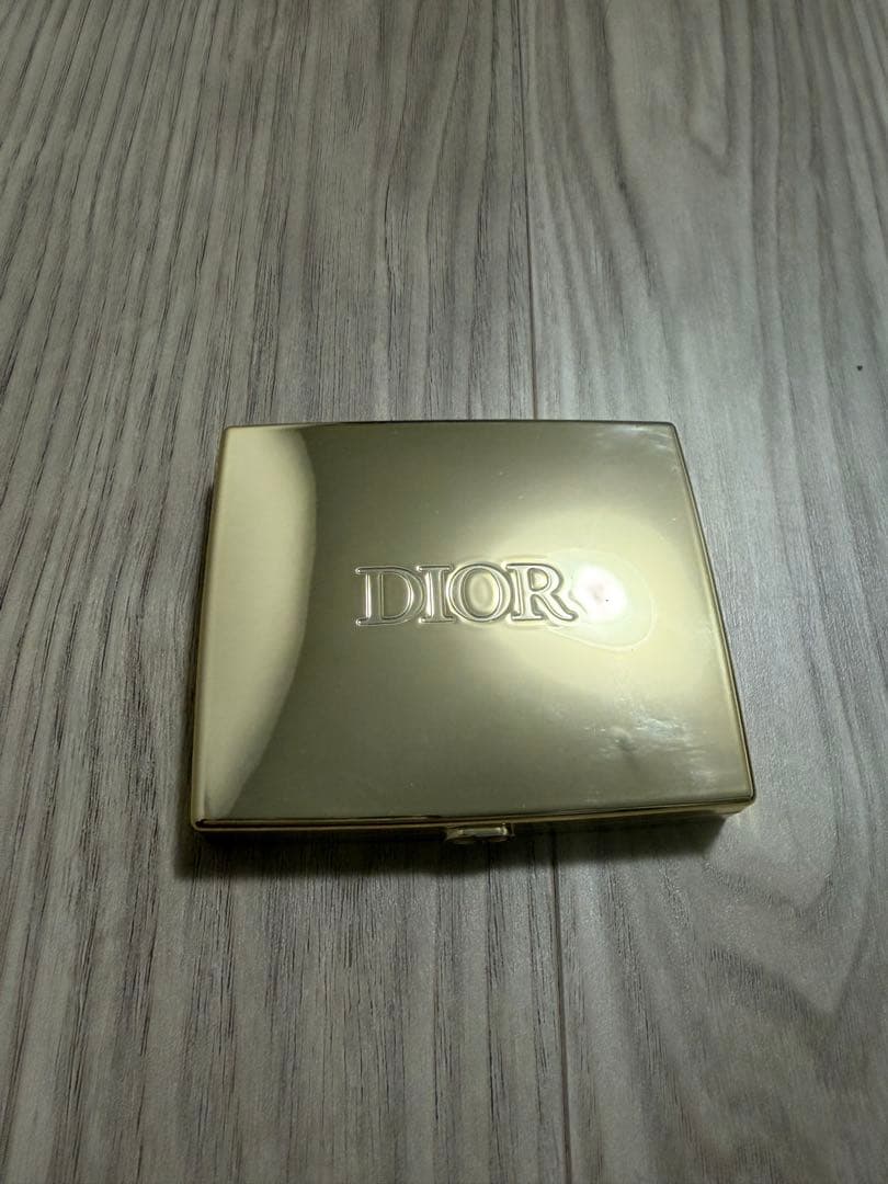 Diorサンククルール912 プラムパレードアイシャドウ