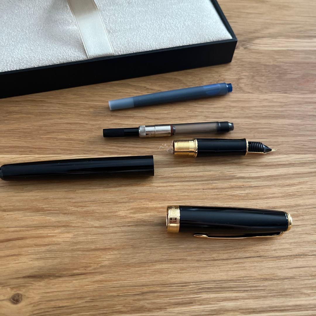 Parker パーカー　万年筆 黒　18k750 インクカードリッジ付