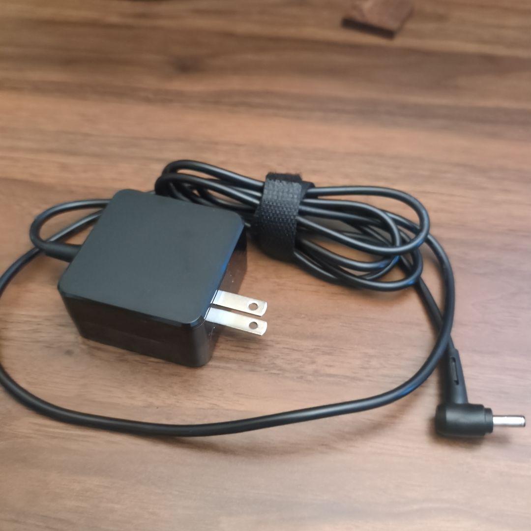 ☆ ASUS E210 ノートPC 中古品 ☆