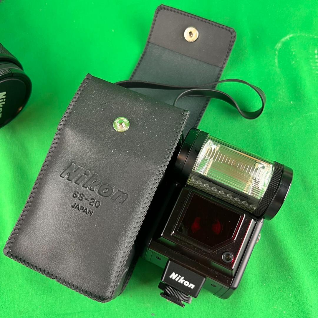Nikon　ニコン　F4　フィルムカメラ　シャッターのみ確認済み　付属品多数
