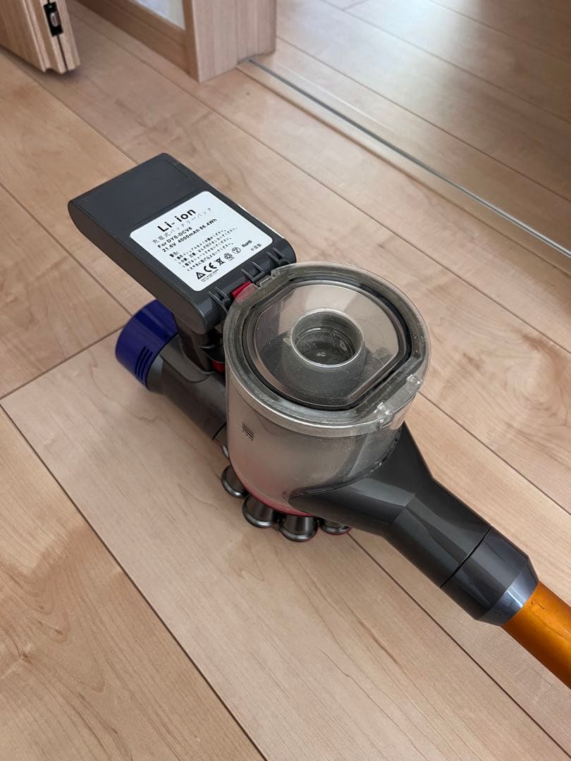ダイソンV8 SV10 コードレス　掃除機