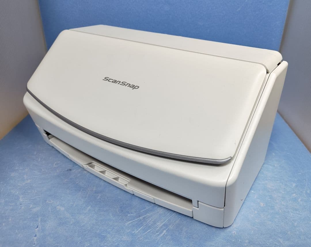 たまった書類を一気にスキャン 富士通 ScanSnap iX1500（白）使用僅