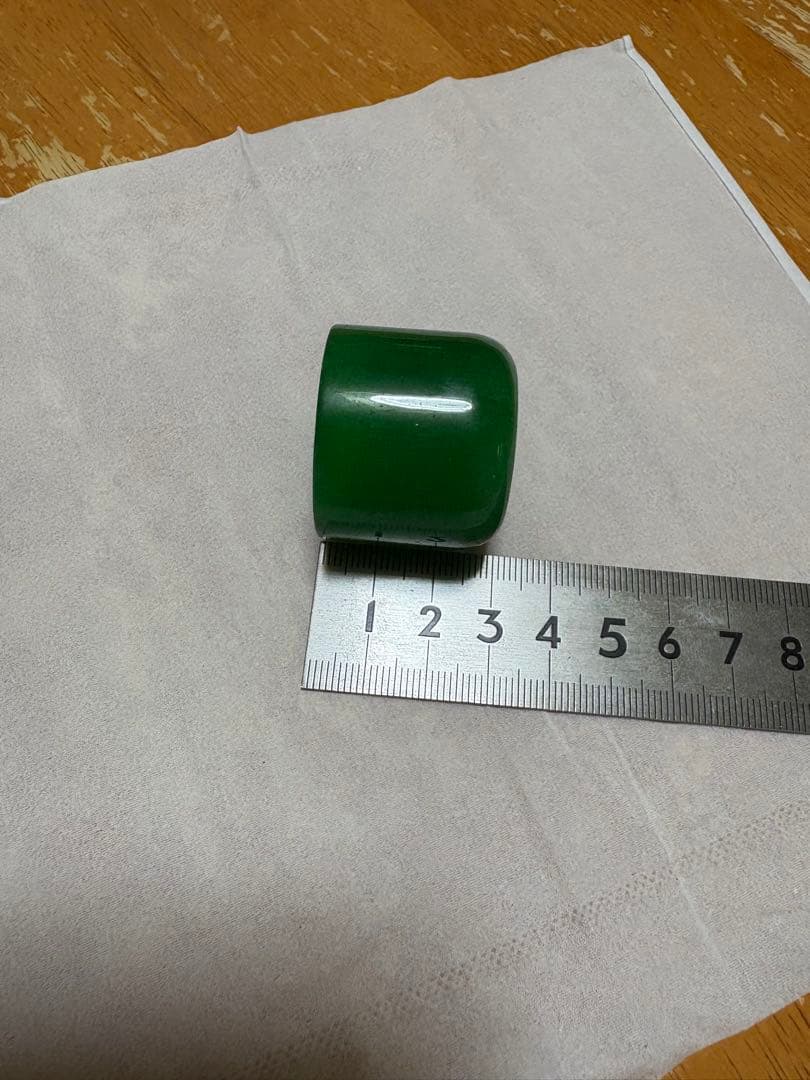 緑色の円筒形バングル ／板指／約3.5cm皇家用／天然石