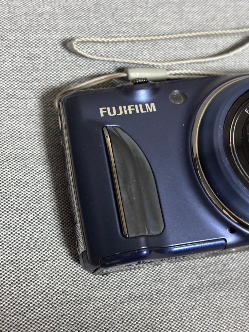 FUJIFILM　コンパクトデジタルカメラ　FinePix F900EXR