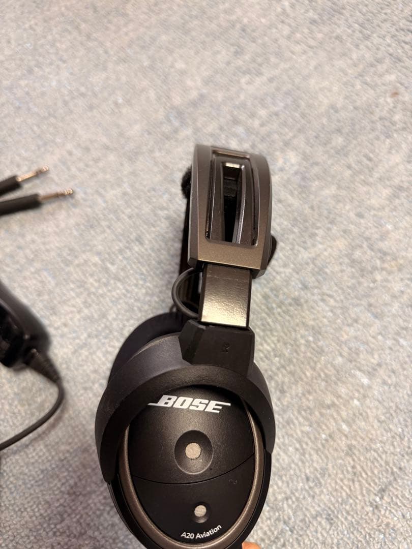 ヘッドホン BOSE A20