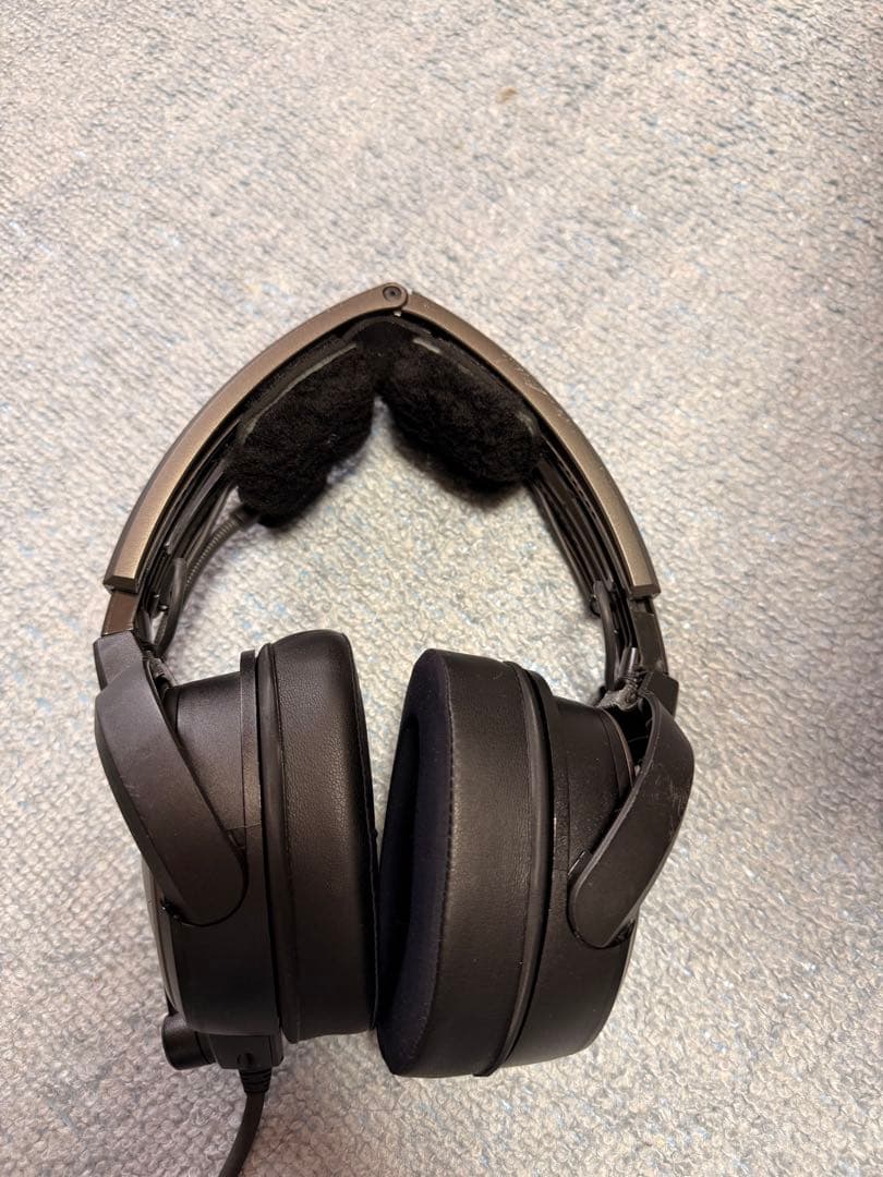 ヘッドホン BOSE A20