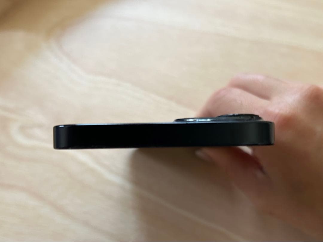 iPhone 13 (128GB)SIMフリー（※傷あり・バッテリー消耗あり）
