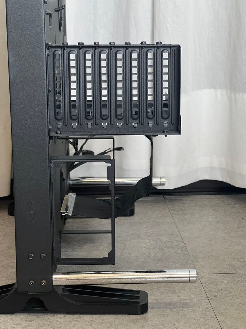 Thermaltake Core P5 オープンフレームケース