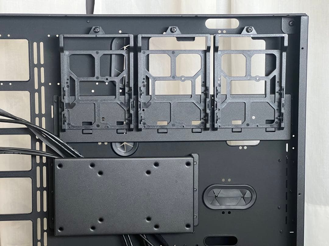 Thermaltake Core P5 オープンフレームケース