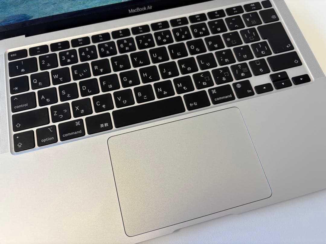 【美品】MacBookAir [2020/M1・シルバー・13インチ]