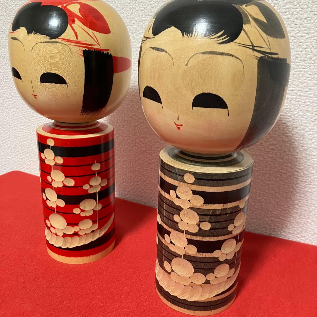 赤と黒の伝統こけしセット