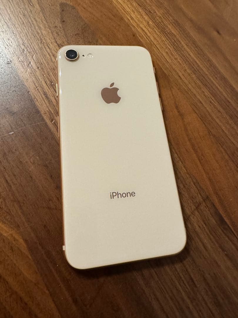 iPhone8 64GB ゴールド　SIMロック解除済み
