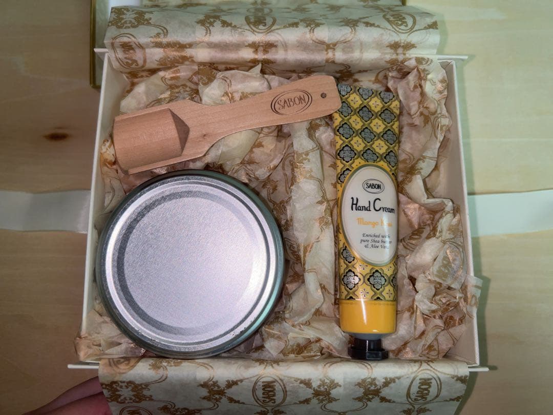 SABON ギフトボックス ゴールド装飾