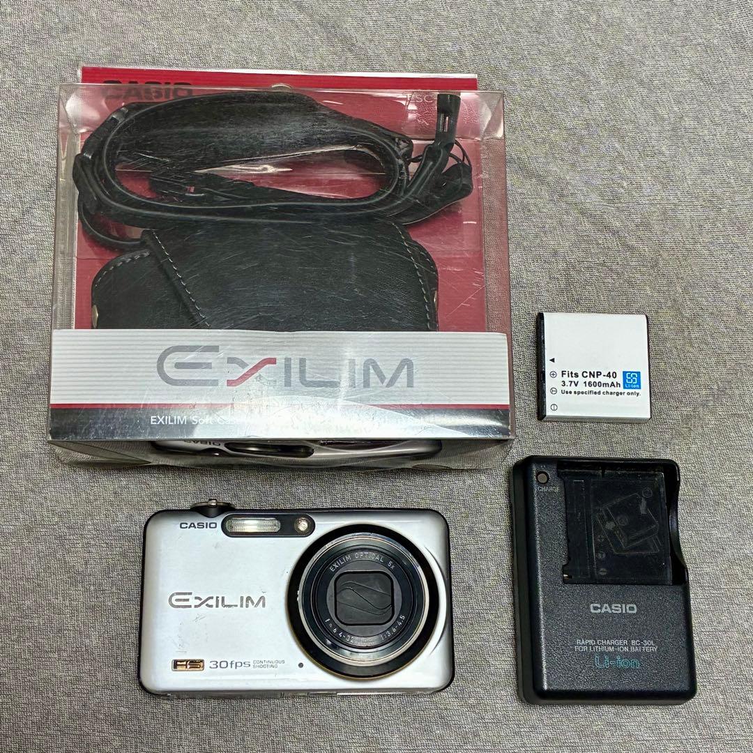 ⭐️完動品⭐️新品電池⭐️カシオ CASIO EXILIM EX-FC100 コンデジ