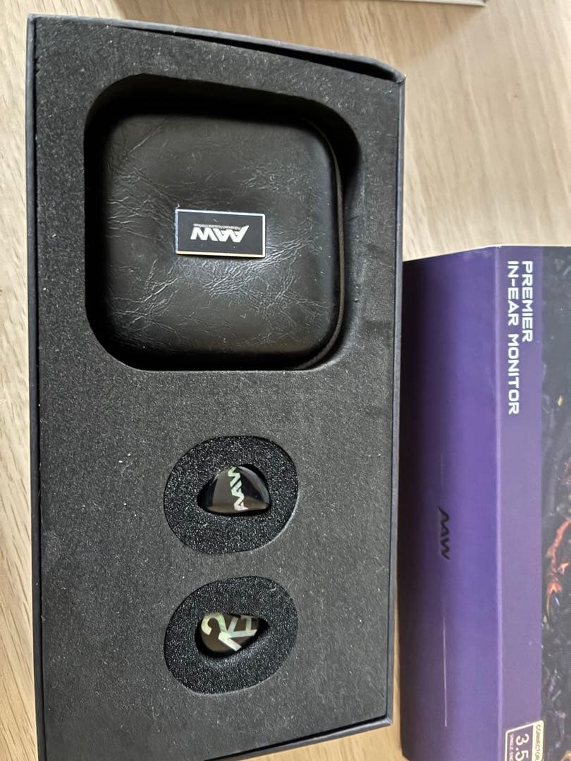イヤホン AAW A2H + (Universal Fit)