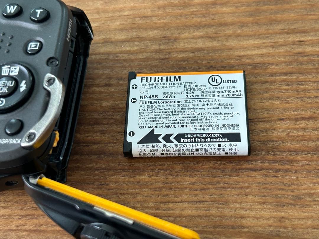 ジャンク　デジカメ　FUJIFILM　FinePix　XP140 イエロー
